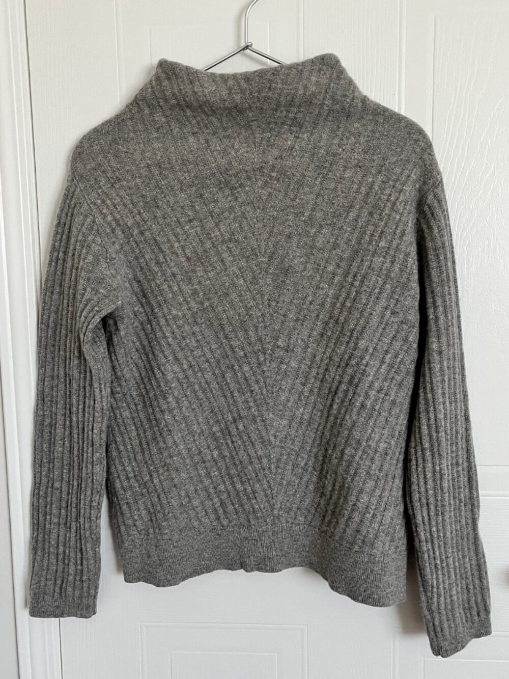 Club Monaco Mock-Neck Cashmere Sweater Grey